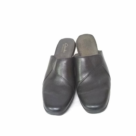 CLARKS Womens Shoes Black Slip-On 3" Heels Mules Clogs Size 8M - Picture 2 of 9